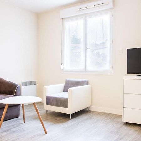 Le 12 Carnot - Serenite Assuree Dans Ce Grand Studio Poitiers Exterior foto