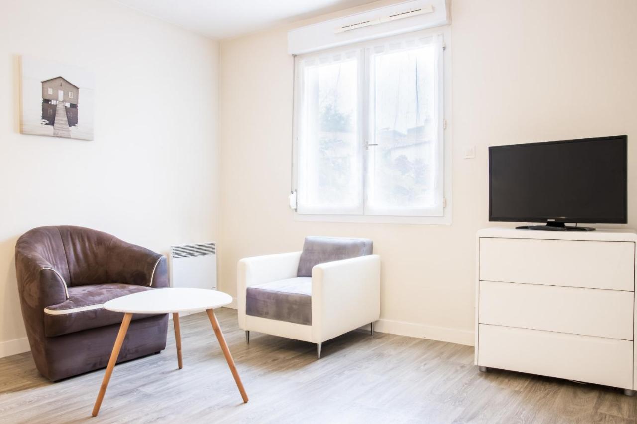 Le 12 Carnot - Serenite Assuree Dans Ce Grand Studio Poitiers Exterior foto