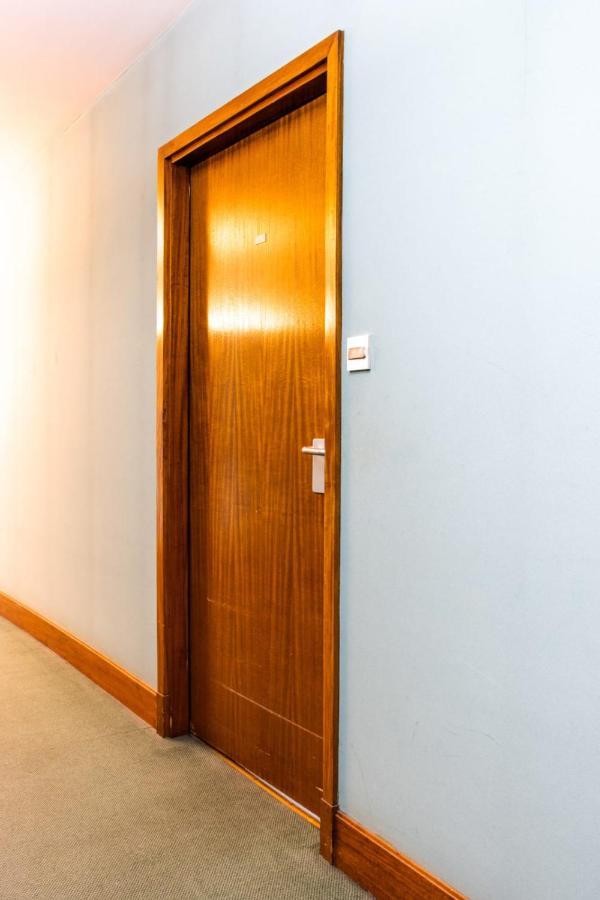 Le 12 Carnot - Serenite Assuree Dans Ce Grand Studio Poitiers Exterior foto